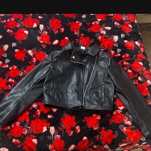 Crop leather jacket